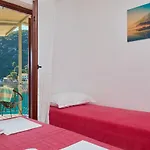 Apartment Boca - 3 Bedroom By The Sea Prozura