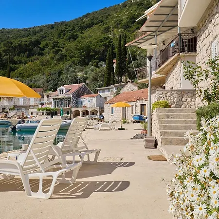 Apartment Boca - 3 Bedroom By The Sea Prozura